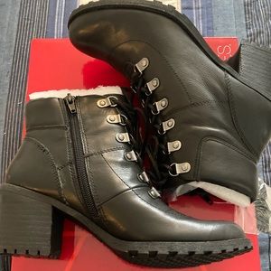 Brand new Aerosoles Leather lace up boots.